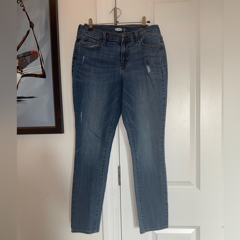 Old Navy Women's Straight Leg Jeans in Blue